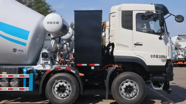It's so hot! A 40℃ high temperature warning has been issued! These are the things that new energy concrete mixer trucks fear most in summer