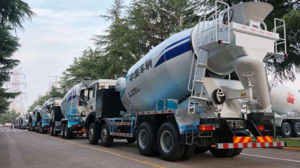 New Addition to Major National Projects! First Batch of 20 CIMC New Energy Mixer Trucks Head to Yichang