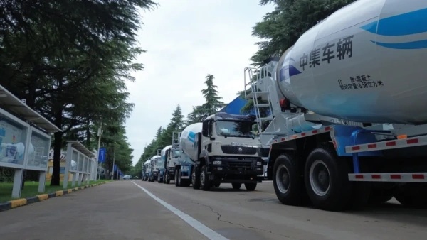 95,000 units! Heavy-duty truck sales rose 10% month-on-month in September, driven by exports and new energy vehicles.