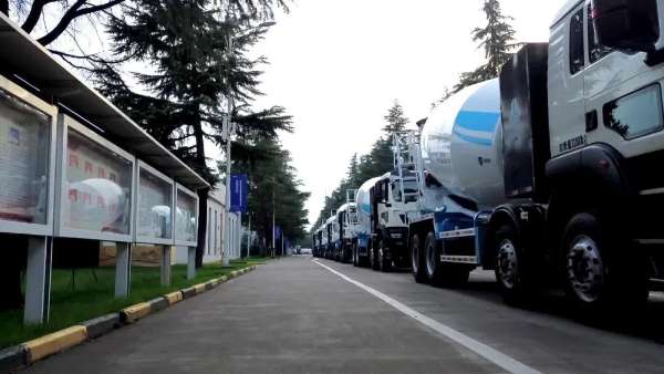 Green Power Surges in Qiantang! CIMC Vehicles’ New Energy Mixer Trucks Head to Hangzhou in Bulk