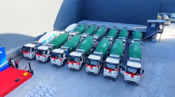 [A Flying Start] Starlink Leads the Way, Showing its Prowess in Shanxi! CIMC Vehicles' DTB/Concrete Mixer Truck Business Group Achieves Batch Deliveries in Shanxi, Embarking on a New Journey in 2026