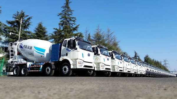 The heavy-duty truck market has seen eight consecutive months of growth, exceeding one million units, while the concrete mixer truck segment is experiencing strong growth.