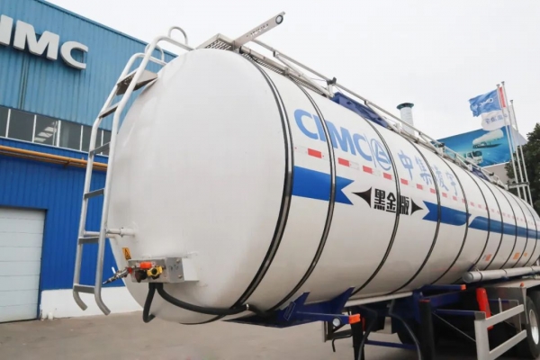 Good car recommendation | Linyu liquid transport semi-trailer "comes with a roar of tigers"